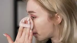 The Revolutionary Makeup Sponge with High-Tech Application