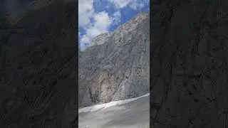 Connoisseur or real mountain expert around the Dachstein wonderful viewpoints are waiting for you.