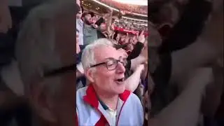 One Kiss - Dua Lipa, Liverpool fan&rsquo;s clip