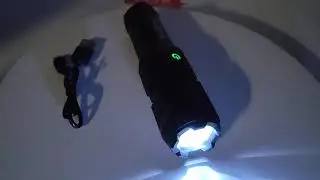 Smiling Shark ZY-622A LED Lightweight Powerful Flashlight - Product Showcase #smilingshark