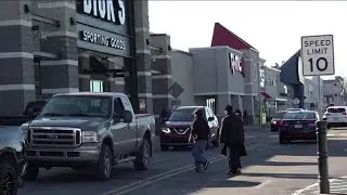 'It's crazy out here': Wilkes-Barre shoppers embrace chaos in search of last-minute Christmas gifts
