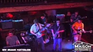 Earphunk @ Maison