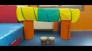GIOCHI CON ME? NASCONDINO con il TAMBURO! GIOCO sul RITMO, ATTENZIONE, MEMORIA NUMERICA e di LAVORO!