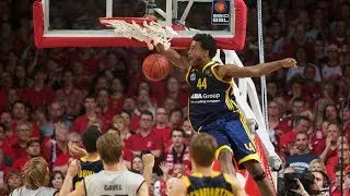 Monsterdunk von Bryce Taylor &uuml;ber Predrag Suput