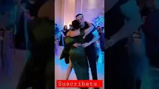 Eduin Caz De Grupo Firme Bailando Con Su Esposa &hearts; #shorts #eduincaz #grupofirme #regionalmexicano