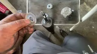 1994 TOYOTA PICKUP 3.0 FRONT SHOCKS REPLACEMENT DIY 