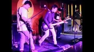 Chewing Sparkle - Running Queen (Live at Dirgahayu Ruang Musik 2015)