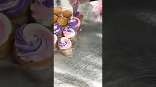 How to make Multi-Colored Swirl Icing