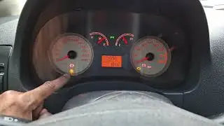 a luz que aparece no painel do carro da Fiat ideia 💡 est&aacute; queimada?