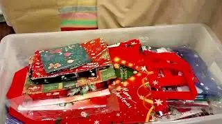 Ready na ba tayong lahat para sa mag wrap Ng mga regalo,. 