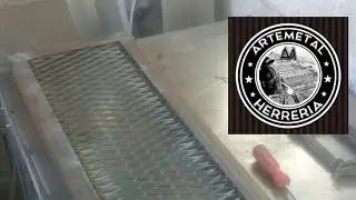 Armado de escalones de metal (hierro &aacute;ngulo y material desplegado)