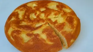 &ldquo;Melt-in-Your-Mouth Apple Pie Cake &mdash; Simple, Sweet & So Fluffy! 🥧🍏&rdquo;