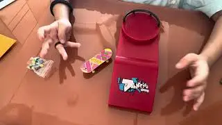 Christmas Gift From SANTA | Reviewing Finger Boarding Skate Park | Dancing Board Skate Board |
