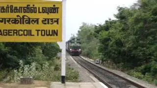 [HD] GOC MONSTER WDM 2 WITH ANANTHAPURI EXPRESS !!!!!