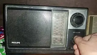Philips 2 transister radio sound effects quality #vintageradio #oldradio #oldisgold
