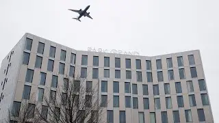 Travelers from high-risk countries face 10-day hotel quarantine upon arrival in UK