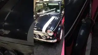 Mini looking amazing with custom freehand chequerboard vinyl roof wrap #mini #wrap #minilife #cooper