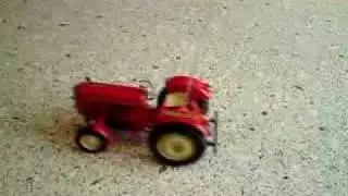 Porsche Diesel Super RC Modelltraktor in Aktion