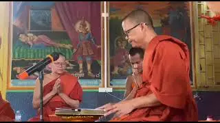ព្រះសង្ឃធ្វើបាតិមោក្ខ-Monks perform patimok