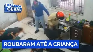 Criminosos fingem ser clientes, rendem 7 pessoas e roubam até dinheiro de criança