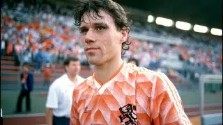 433 Footballs Greatest players - MARCO VAN BASTEN - Ajax, Holland doc