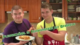 Leckere Fleischknödel in Tomatensosse mit Spaghetti