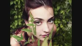 Hold it inside - Russian Red