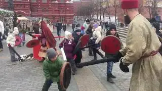 Wooden sword fighting game in moscow spring festival | Niki Nguyen