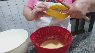 BOLO FORMIGUEIRO DE MARACUJÁ 