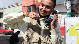 ¿LOS TELÉFONOS PÚBLICOS AUN FUNCIONAN O DEBERIAN DESAPARECER? / reportaje.
