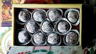 Easy, Festive (and Boozy!) Rum Balls