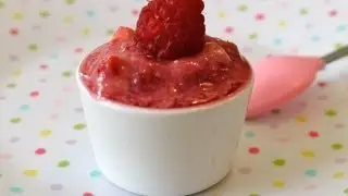 Recipes for Baby Food: How to Make Raspberry Banana Puree for Toddlers - Weelicio