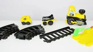 Cat&reg; Junior Crew&trade; | Power Tracks Friends Train Set How-To