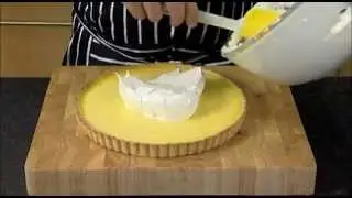 Lemon Meringue Pie by Larousse Cuisine