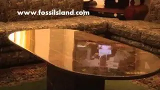 Table basse ovale en marbre marron riches en fossiles