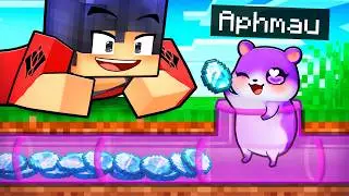 Playing as a BABY HAMSTER in Minecraft!