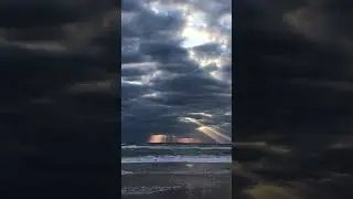 Ocean - sunrays