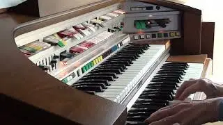 Walter Hammel Plays  “A Tribute To Victor Herbert” on the Lowrey C500 Organ