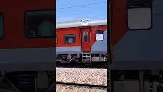 how much does a train wheel weight ? #train #railway #indianrailways #indiantrains