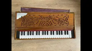 Vendo Harmonio (harmonium) Indiano De 42 Teclas Leve! Timbre Macio!