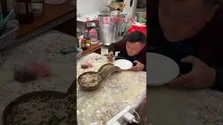 Exploring Yunnan's Noodles: A Hilarious Food Adventure #funny