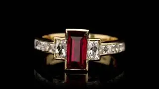 Baguette-cut Ruby 🥖with French-cut Diamonds 🇫🇷 in bezel-setting 💍