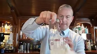 Checking/cleaning bar glasses and break water test