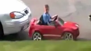 ДАЖЕ МАЛЬЧИК УМЕЕТ ПАРКОВАТЬСЯ