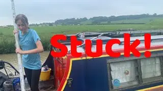 Our narrowboat got stuck on the way to Braunston - Narrowboat Girl