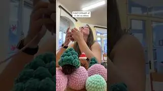 Aneb h&aacute;čkov&aacute;n&iacute; na jarmarky v pln&eacute;m proudu 😅. #crochet #hackovani #amigurumi #handmade #h&aacute;čkov&aacute;n&iacute;
