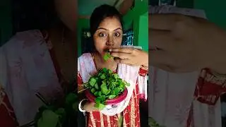 Eating tiny mango with dry spicysalt🥗🍧#food #epiceating#tropicalfruit#mukbang#epiceats
