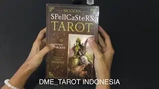 Unboxing 🦋 Modern Spellcasters Tarot 🦋 Review