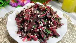 Очень вкусный салат из свеклы, сытный и полезный.