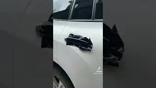 Door handle wrapped in gloss black vinyl kpmf